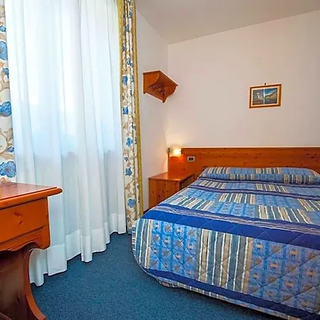 Beau Site Отель Брюссон
